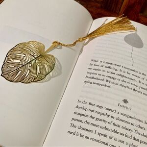 Monstera Deliciosa Handmade Book Mark in Gold With Golden Tassel